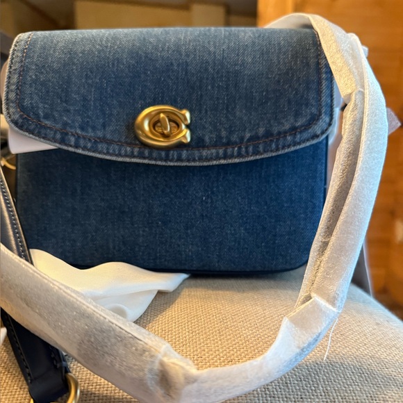 Coach - Picture 4 of 4